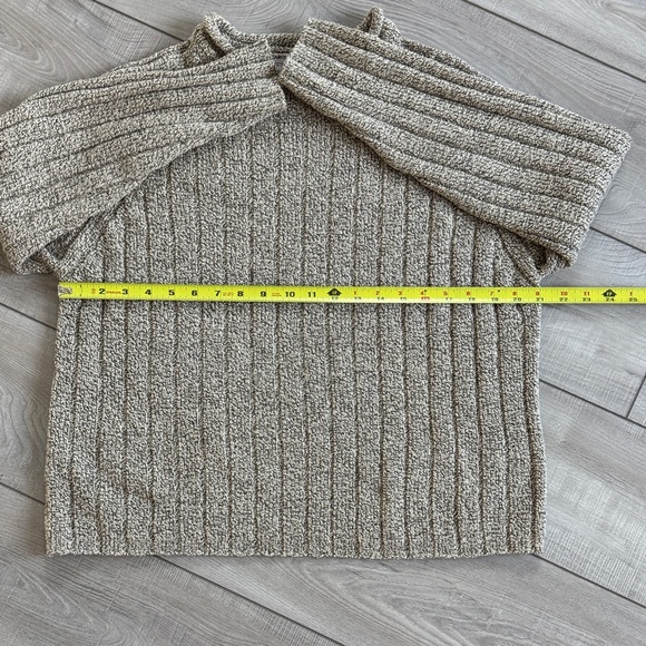 VTG- Carolyn Taylor Women's Ribbed Knit Sweater - Tan - Picture 9 of 9